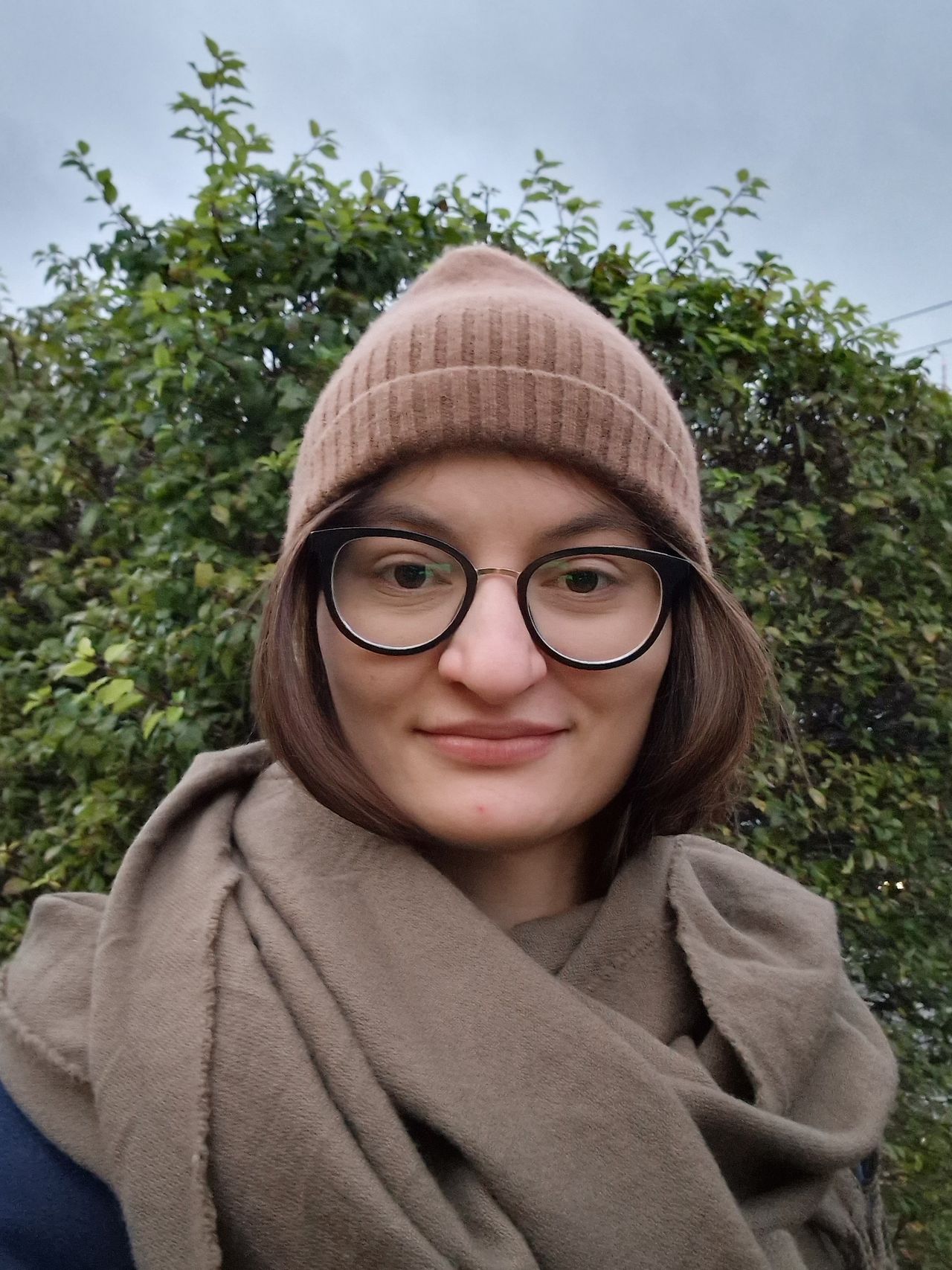 Jak dbać o włosy zimą? Kompletny poradnik